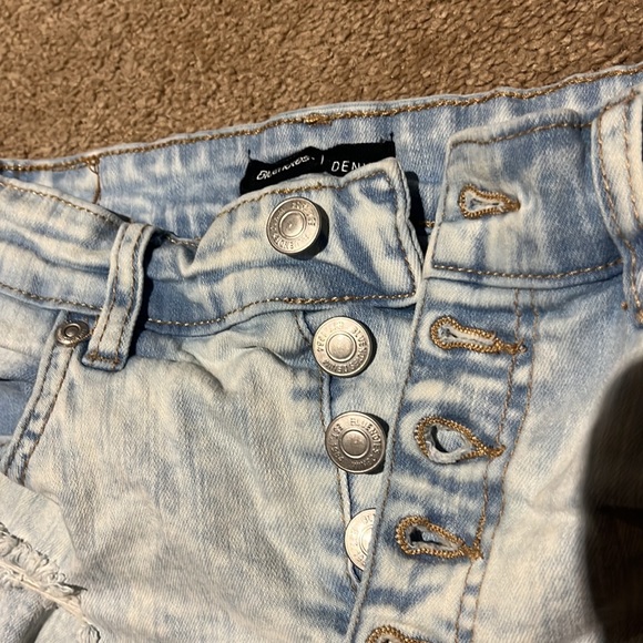 Used stretchy denim, ripped jean shorts. great condition. - Picture 3 of 3